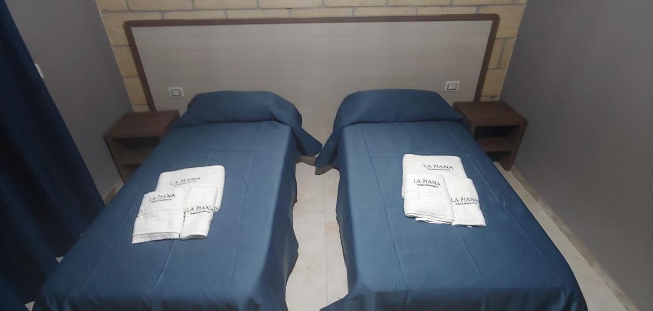 La Piana Hotel Tito Ngoại thất bức ảnh