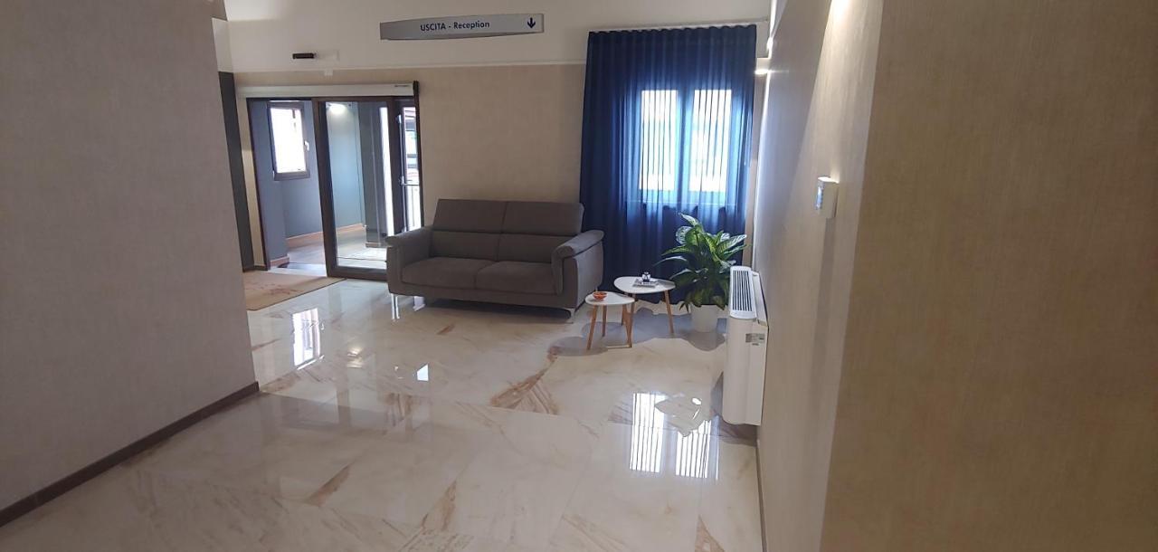 La Piana Hotel Tito Ngoại thất bức ảnh