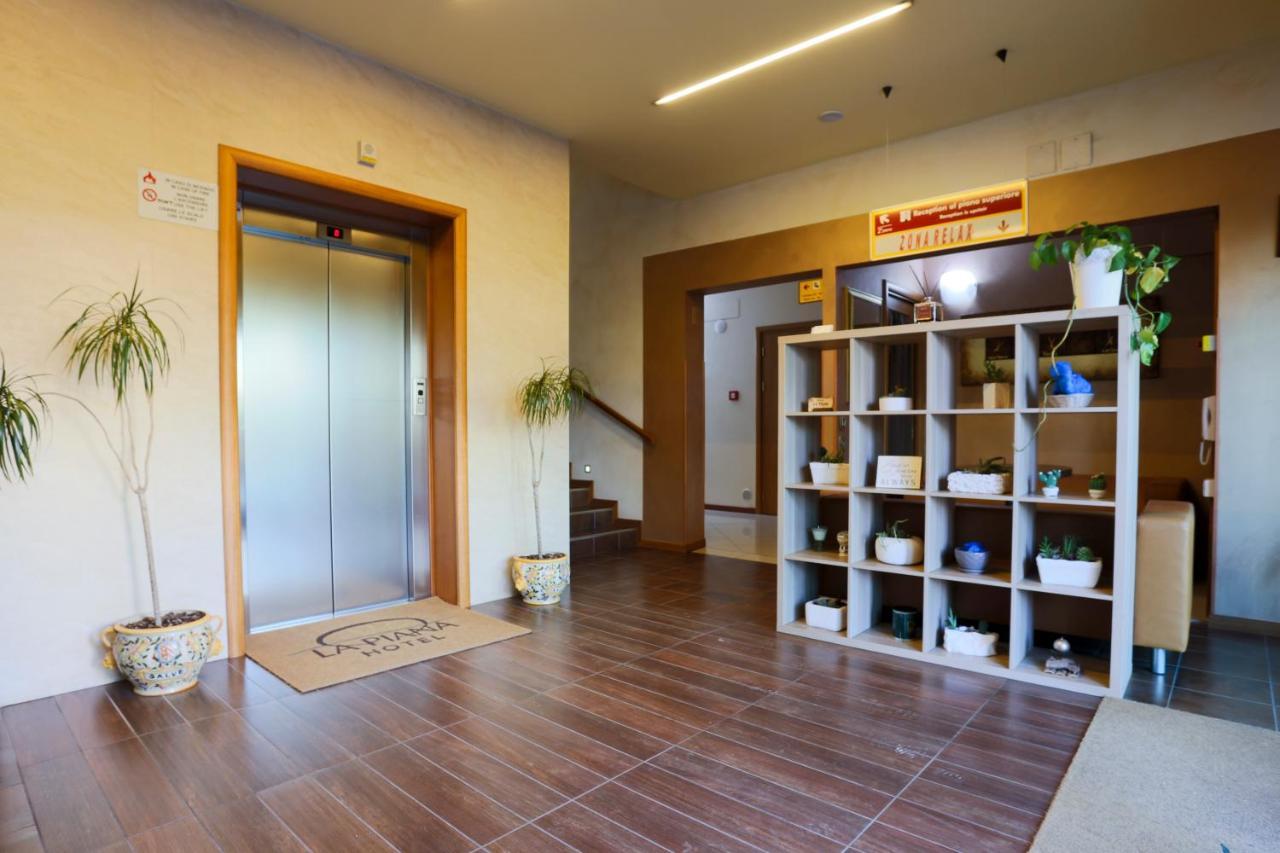 La Piana Hotel Tito Ngoại thất bức ảnh
