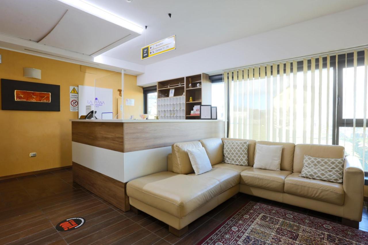 La Piana Hotel Tito Ngoại thất bức ảnh
