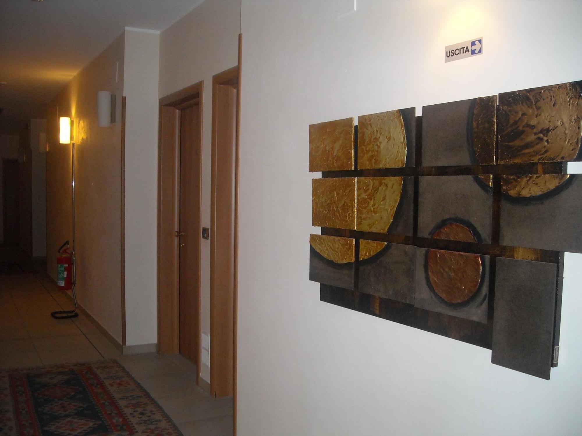 La Piana Hotel Tito Ngoại thất bức ảnh