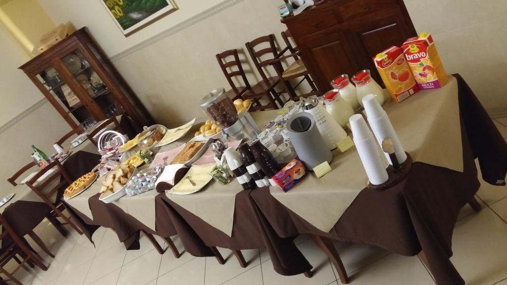 La Piana Hotel Tito Ngoại thất bức ảnh