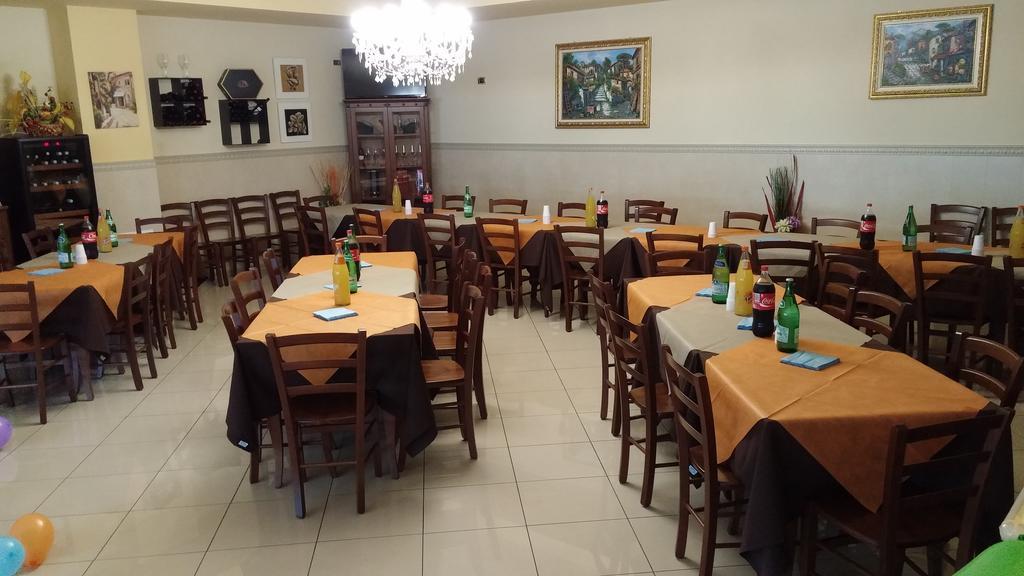 La Piana Hotel Tito Ngoại thất bức ảnh