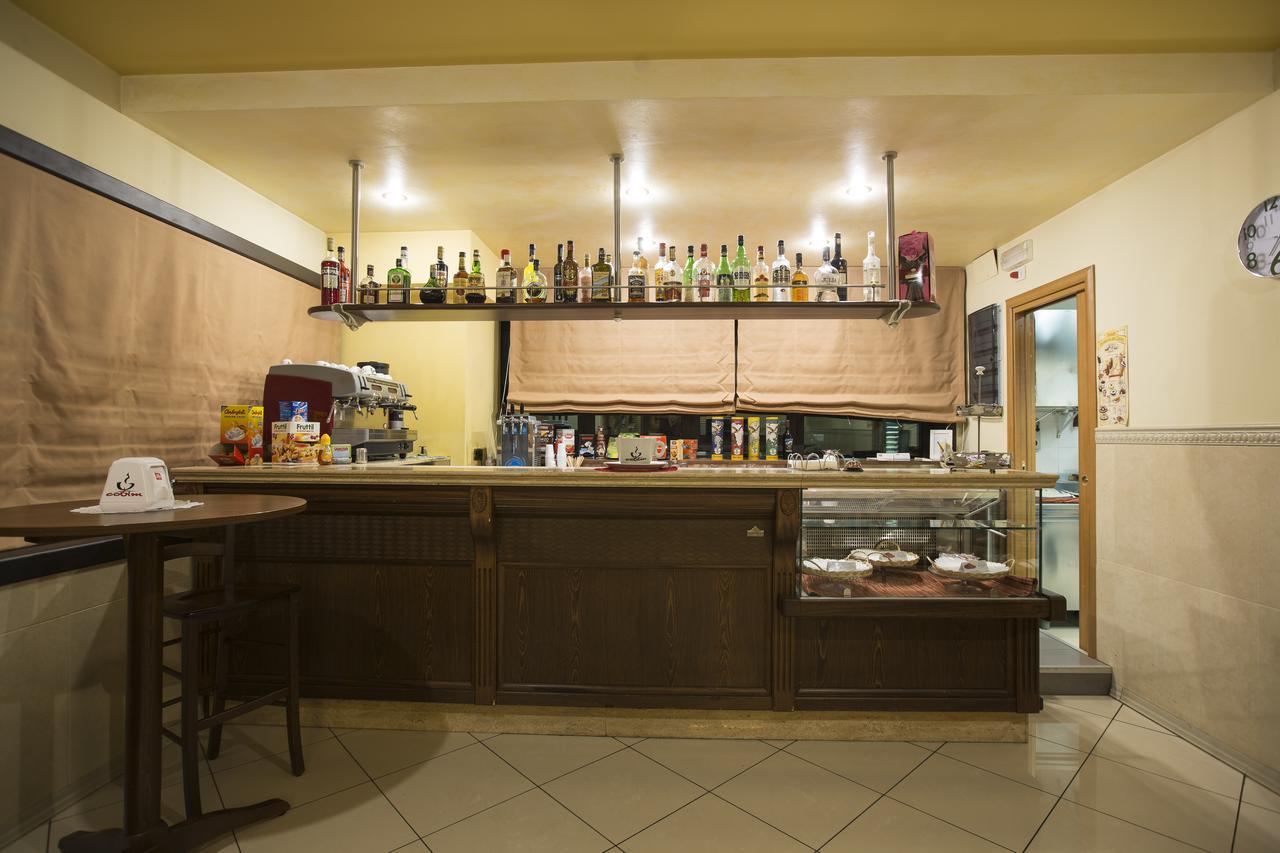 La Piana Hotel Tito Ngoại thất bức ảnh