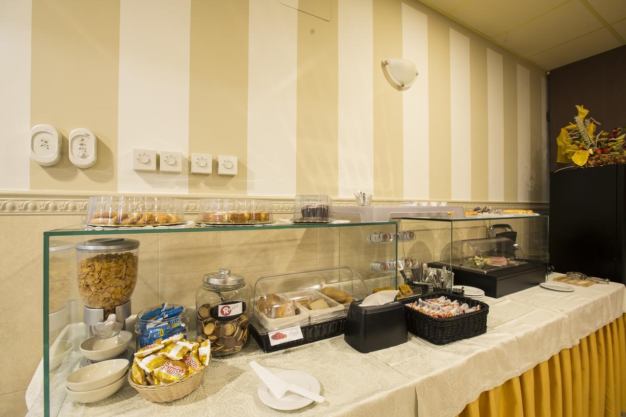 La Piana Hotel Tito Ngoại thất bức ảnh